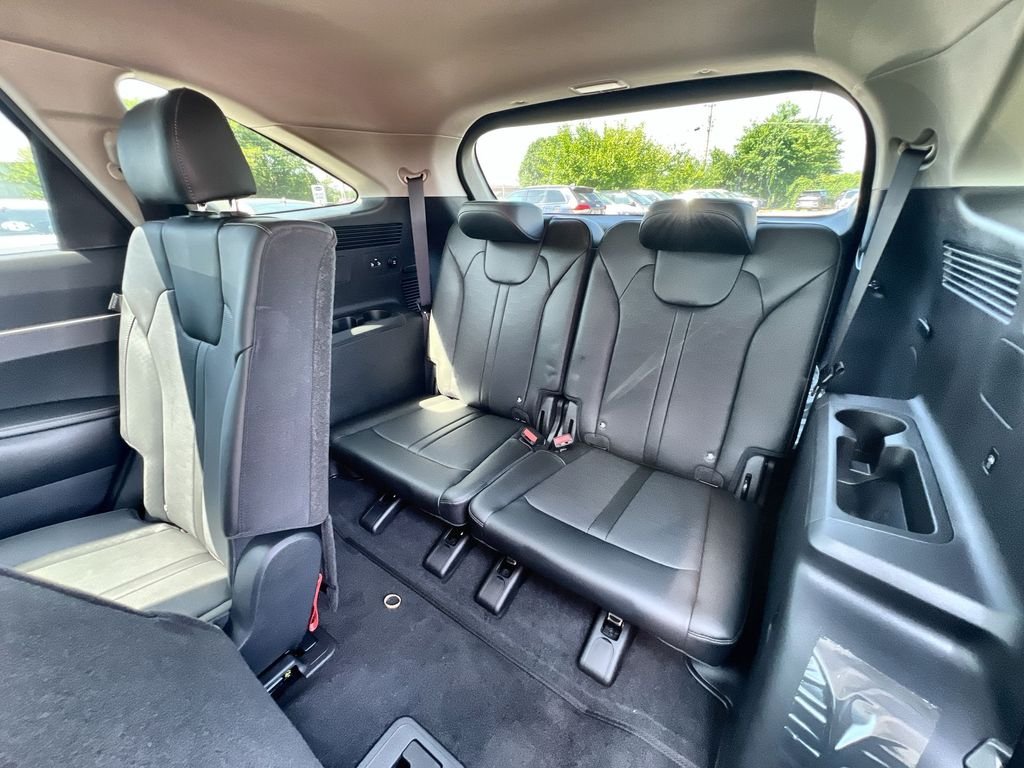 New 2026 Black Kia S image 22