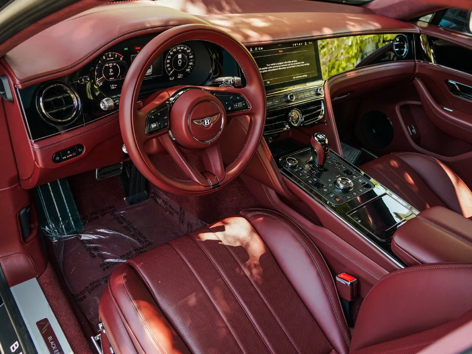 2025 Bentley Flying Spur - Photo 16