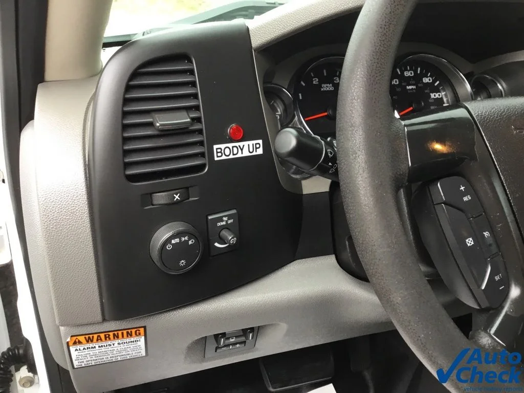 Used 2013 White GMC Work Truck image 39