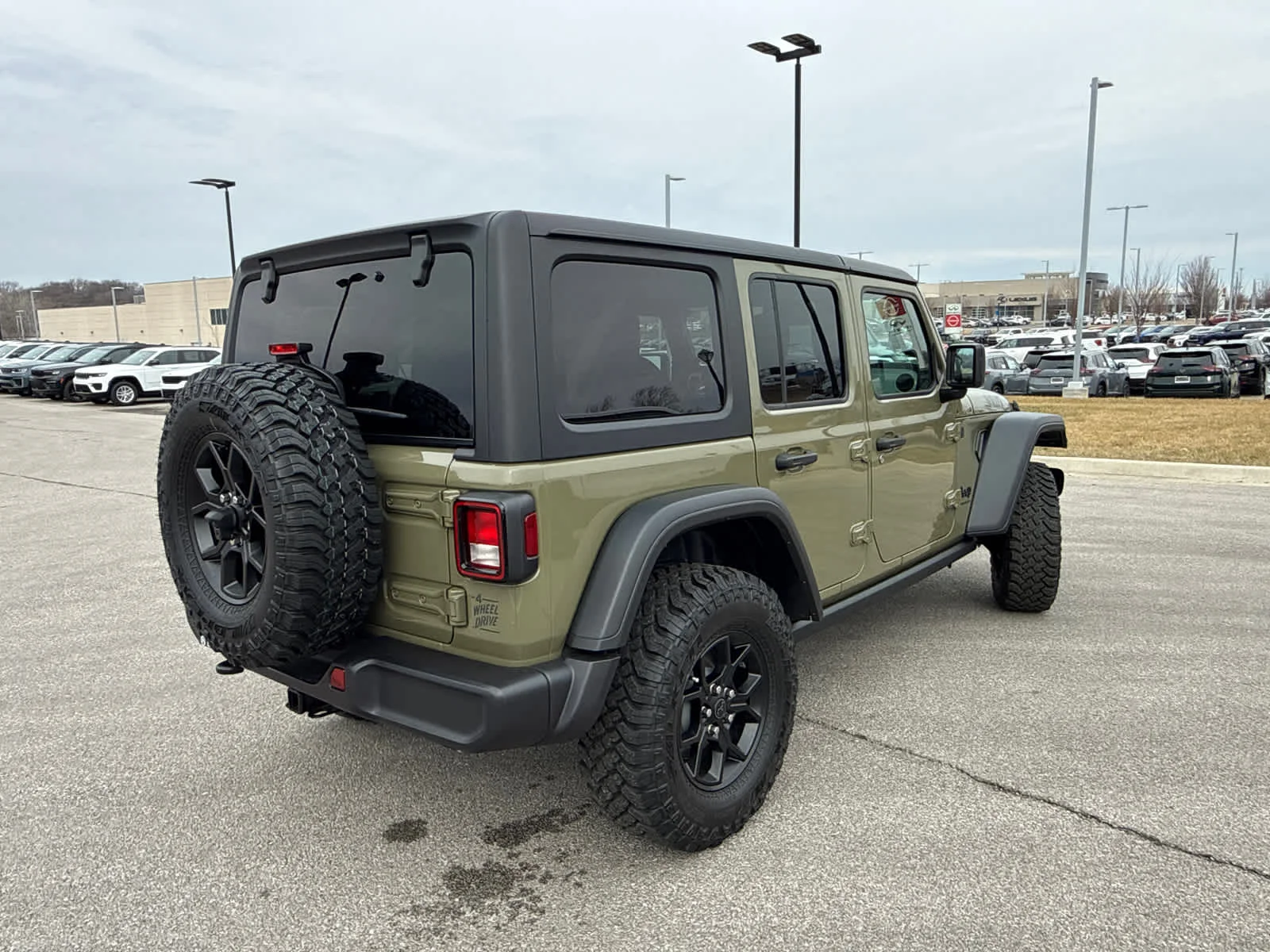 2026 Jeep Wrangler 4-Door Willys - Photo 9