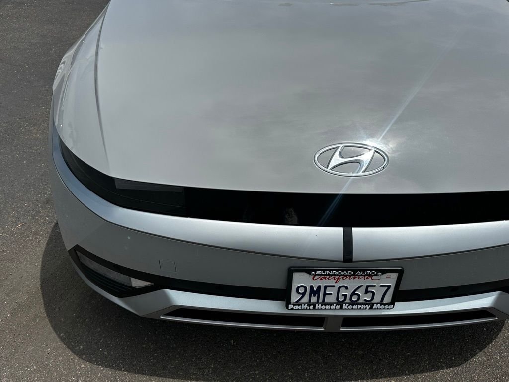 Used 2024 Cyber Gray Hyundai SEL image 4