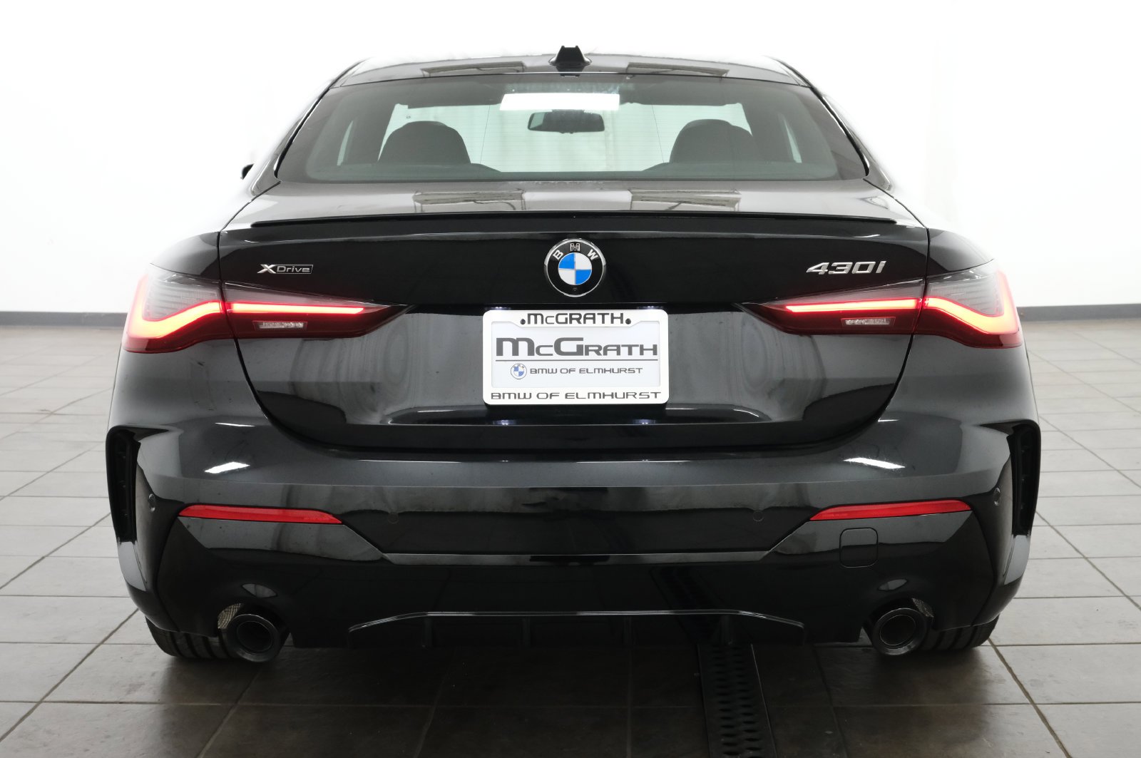 New 2027 Black Sapphire Metallic BMW 430i xDrive image 5