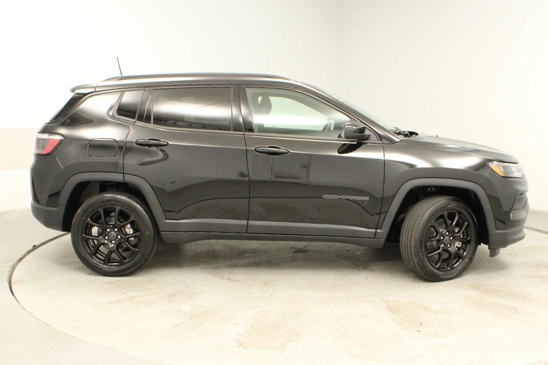 2025 Jeep Compass Latitude - Photo 28
