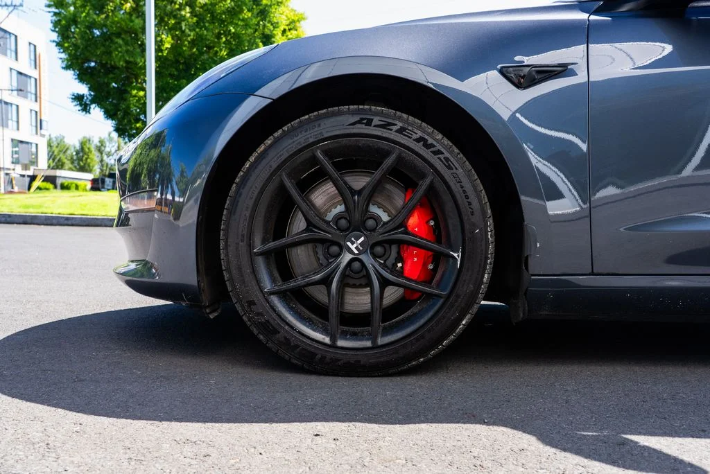 Used 2021 Gray Tesla Performance image 7
