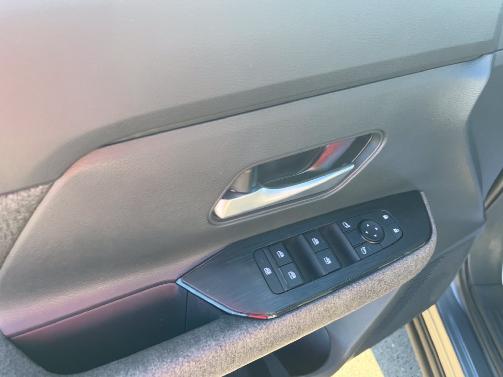 Used 2025 Gray Nissan SV image 10