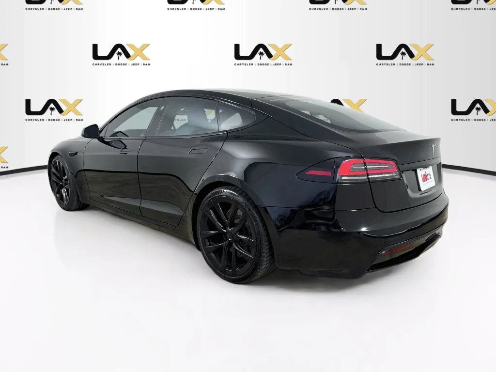 Used 2022 Black Tesla Plaid image 5