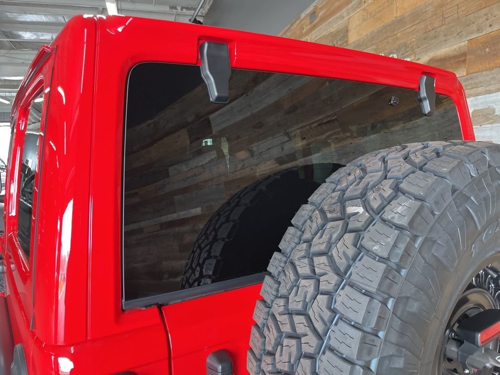 New 2026 Firecracker Red Clear-Coat Exterior Paint Jeep Rubicon image 24