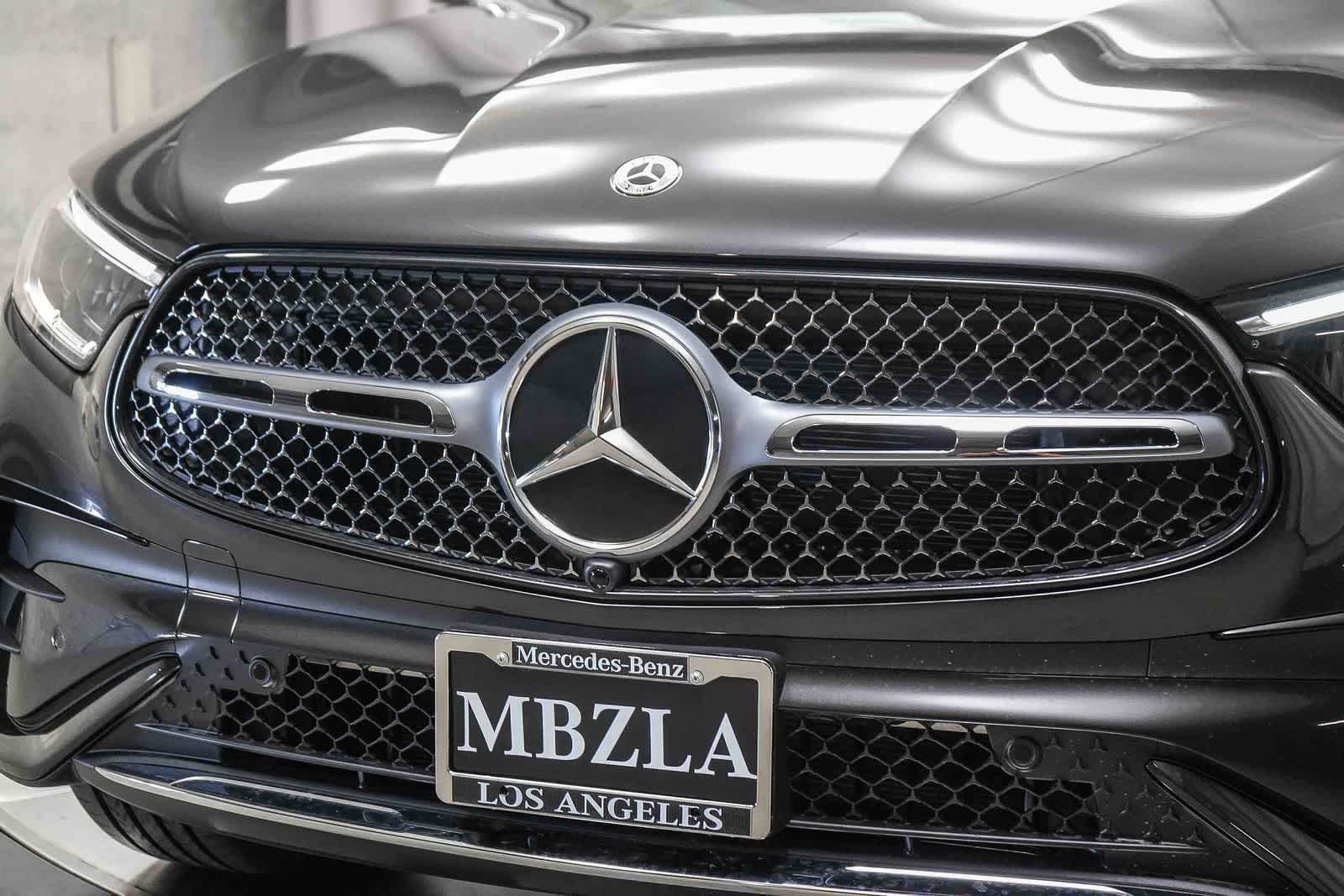 New 2026 Graphite Grey Metallic Mercedes-Benz GLC 300 image 6