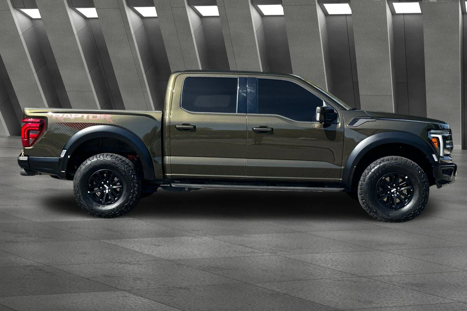 Used 2024 Green Ford Raptor image 12