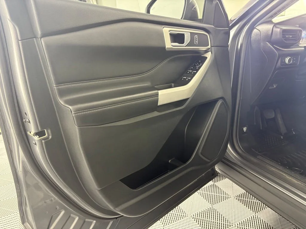 Used 2022 Gray Ford XLT image 13