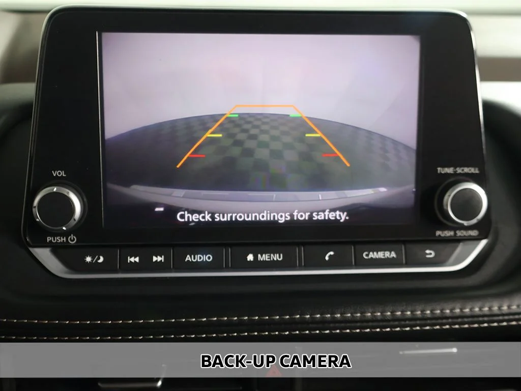 Used 2023 Silver Nissan SV image 5
