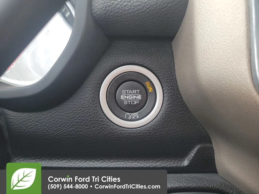 Used 2024 Diamond Black Ram Laramie image 27