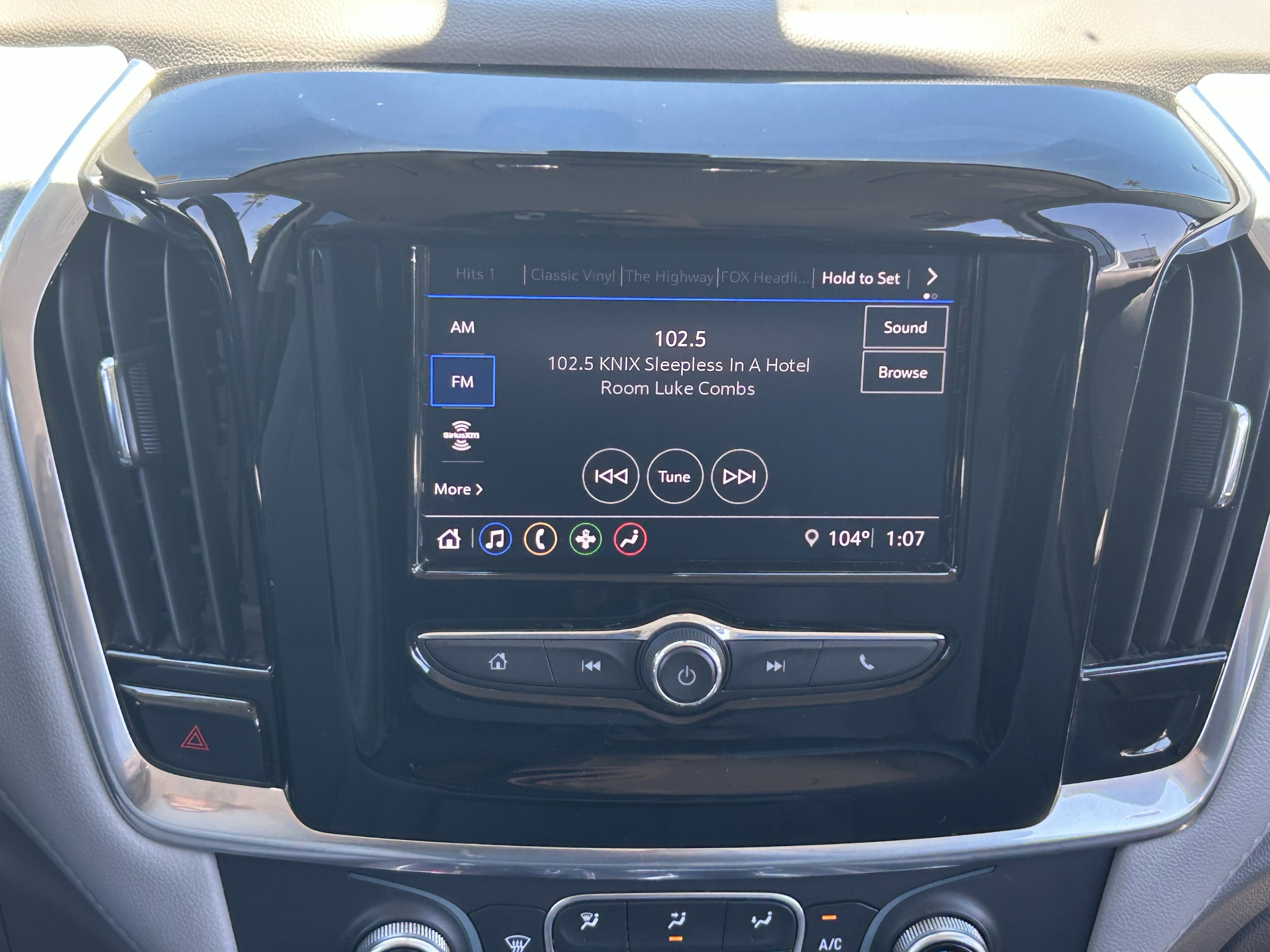 2020 Chevrolet Traverse 1LT - Photo 19