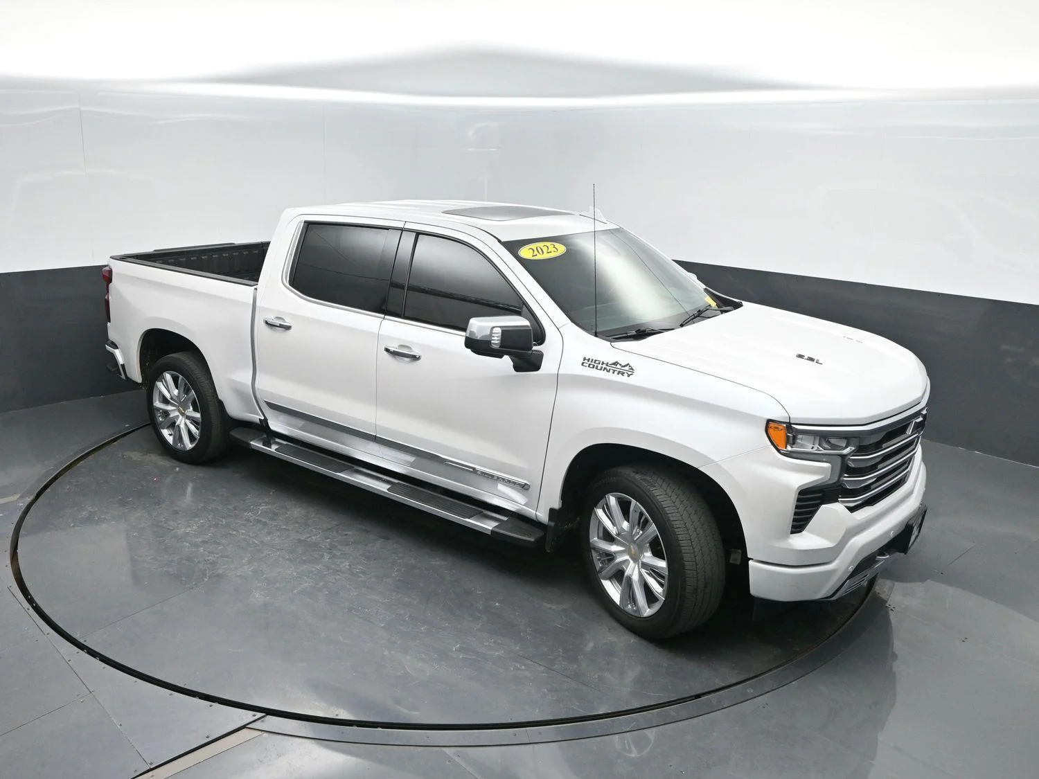 Used 2023 Iridescent Pearl Tricoat Chevrolet High Country image 44