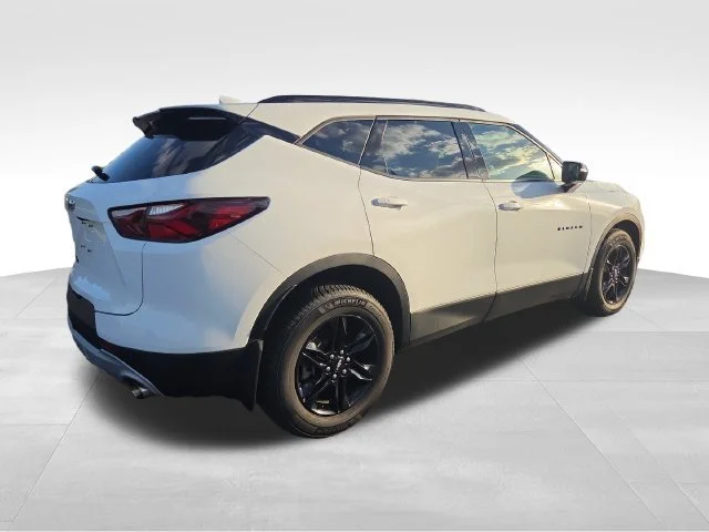 Used 2020 SUMMIT WHITE Chevrolet LT image 6