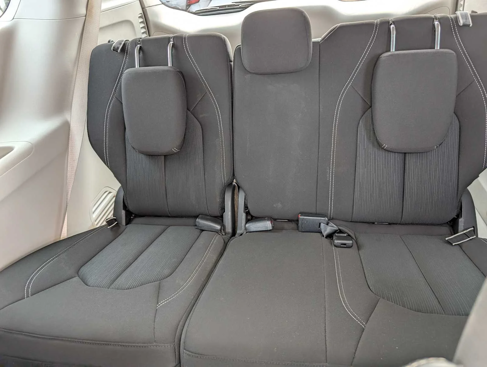 Used 2022 Bright White Clearcoat Chrysler LX image 21