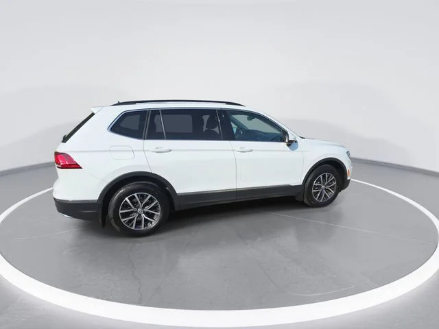 Used 2020 White Volkswagen 2.0T SE image 8