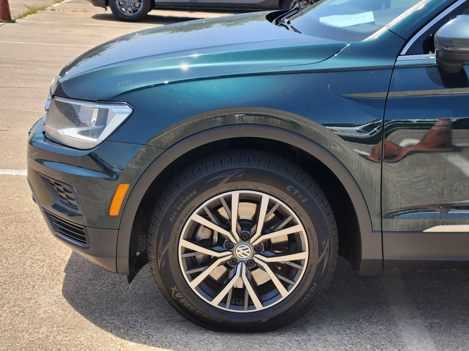 Used 2018 Green Volkswagen 2.0T SE image 8