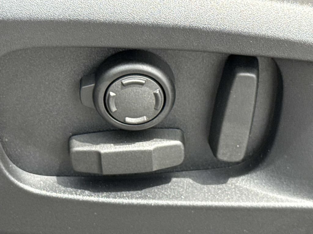 New 2026 Gray Land Rover S image 22