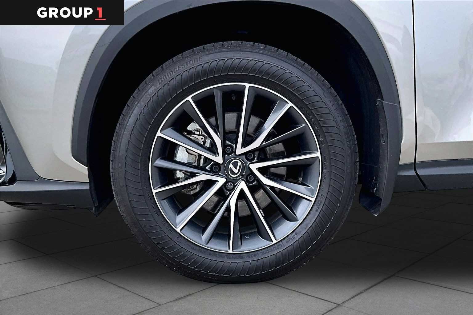 Used 2025 Atomic Silver Lexus Premium image 9