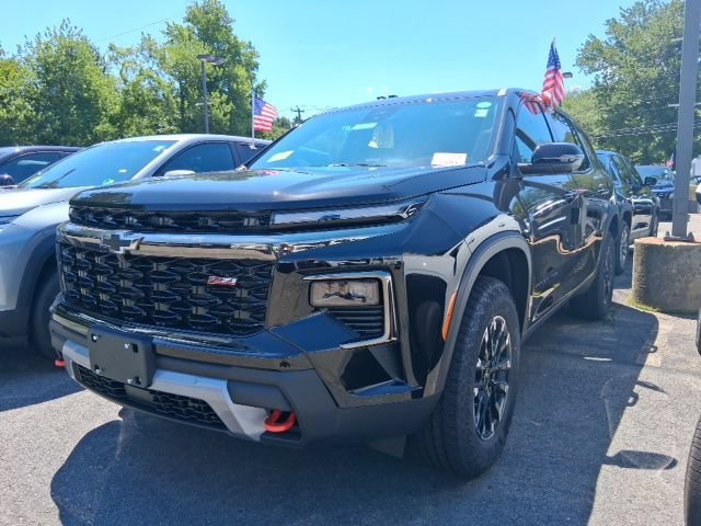 New 2026 Mosaic Black Metallic Chevrolet Z71 image 4