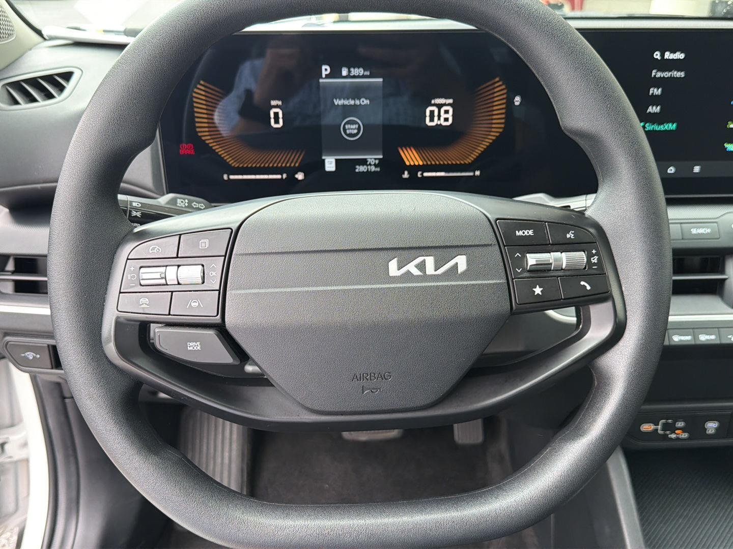 Used 2025 Snow White Pearl Kia LXS image 19