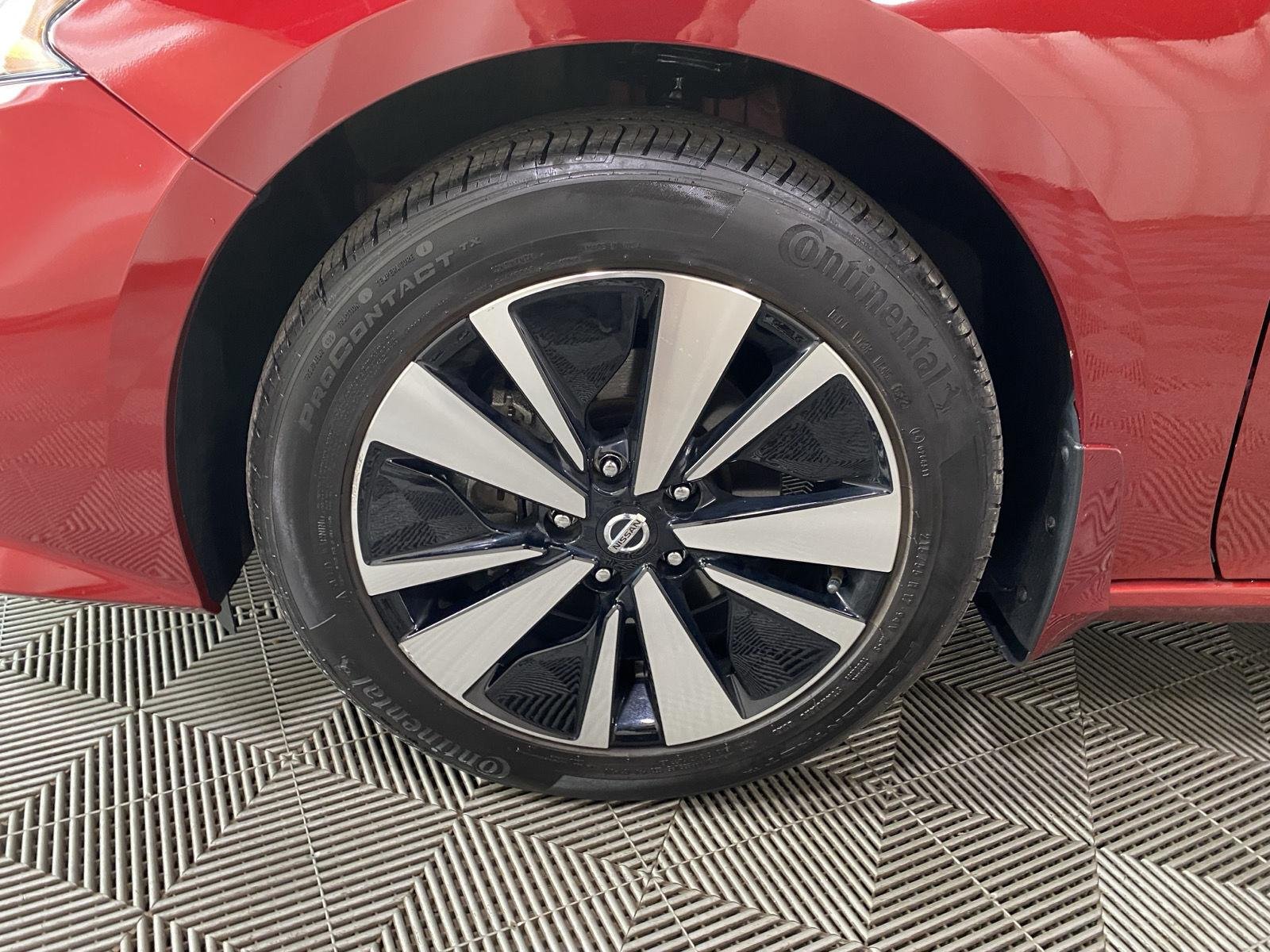 Used 2022 Scarlet Ember Tintcoat Nissan 2.5 SV image 10