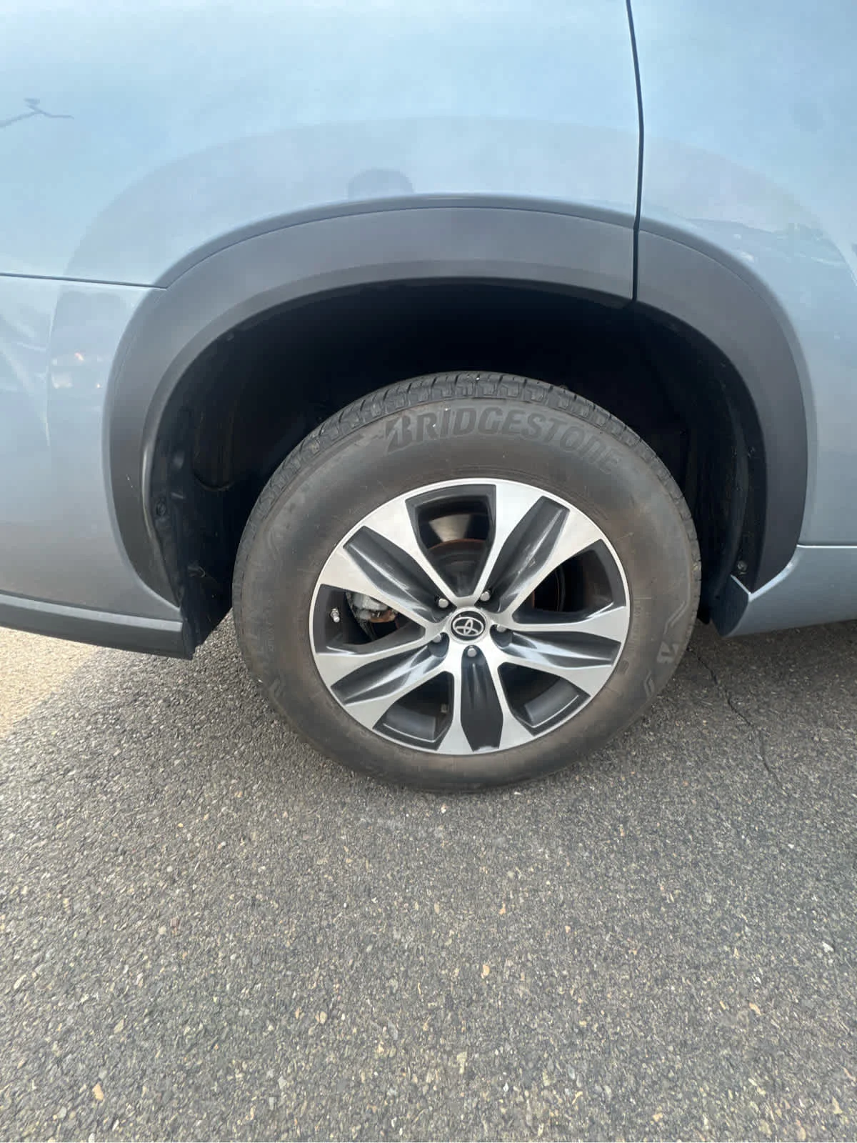 Used 2023 Moon Dust Toyota XLE image 11