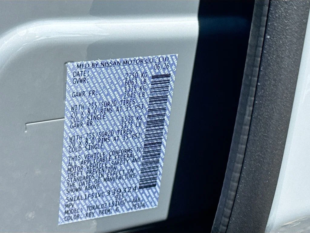 New 2027 HARBOR GRAY INFINITI Luxe FWD image 35