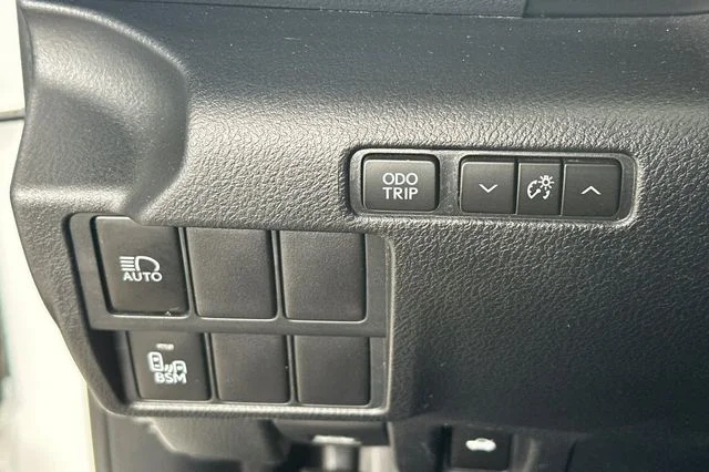 Used 2020 White Lexus 350 image 31