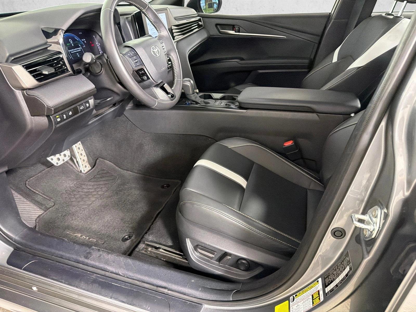 Used 2025 Heavy Metal Toyota SE image 9