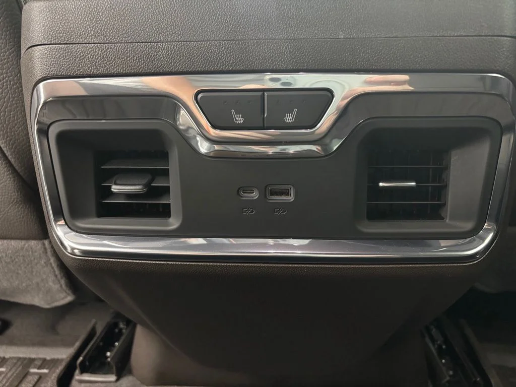 Used 2023 Silver GMC Denali image 39