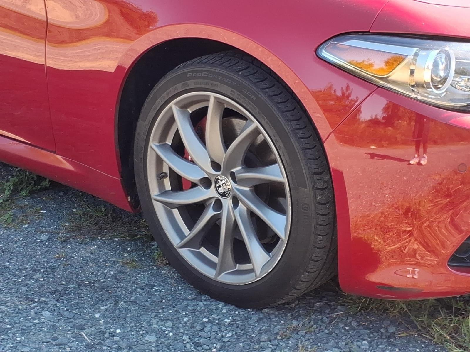 Used 2023 Alfa Rosso Alfa Romeo Ti image 8
