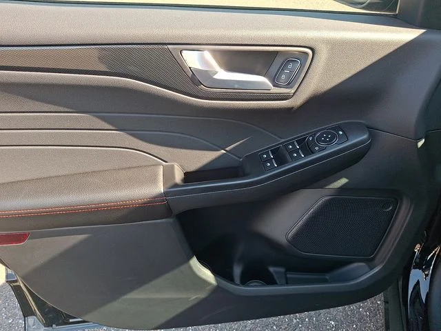 New 2026 Agate Black Metallic Ford ST-Line image 8