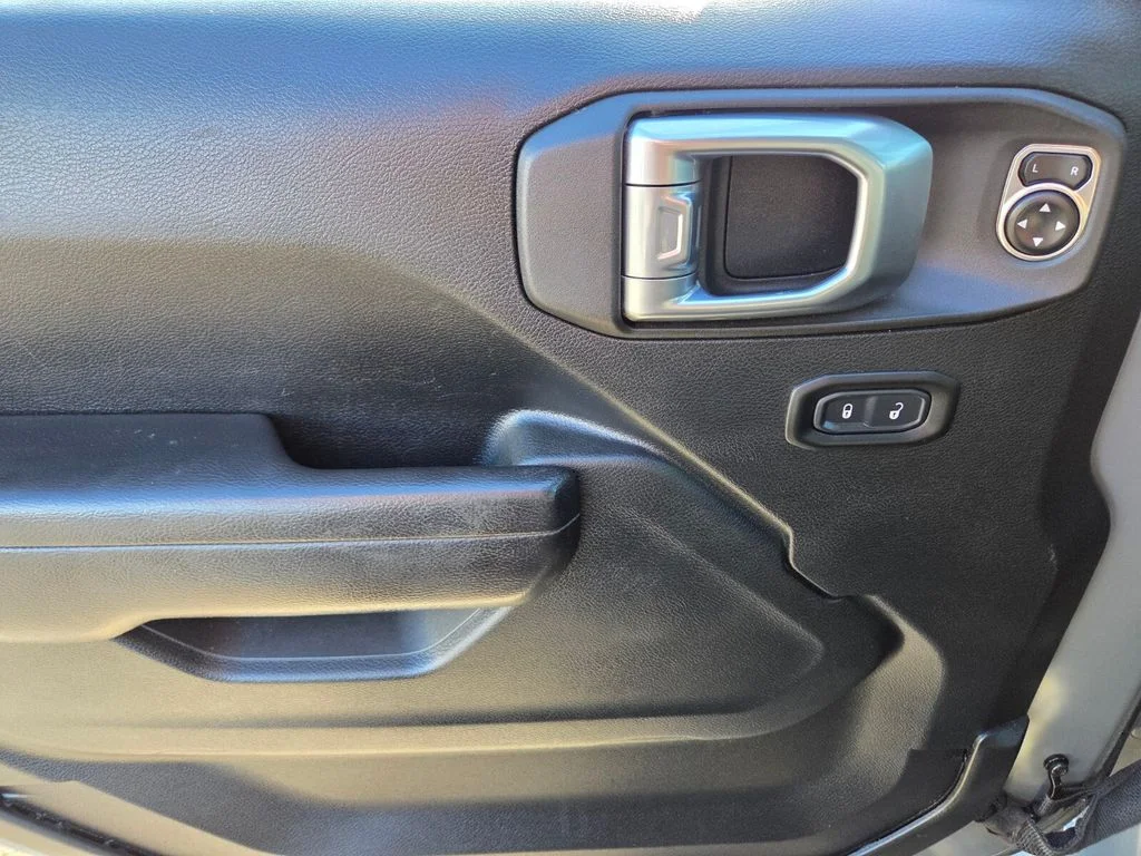 Used 2021 Gray Jeep Unlimited Rubicon image 23