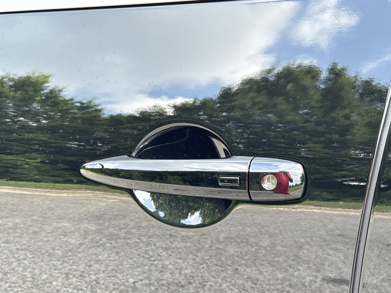 New 2026 Black Nissan SL image 29