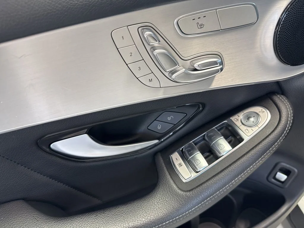 Used 2022 Blue Mercedes-Benz GLC 300 image 13
