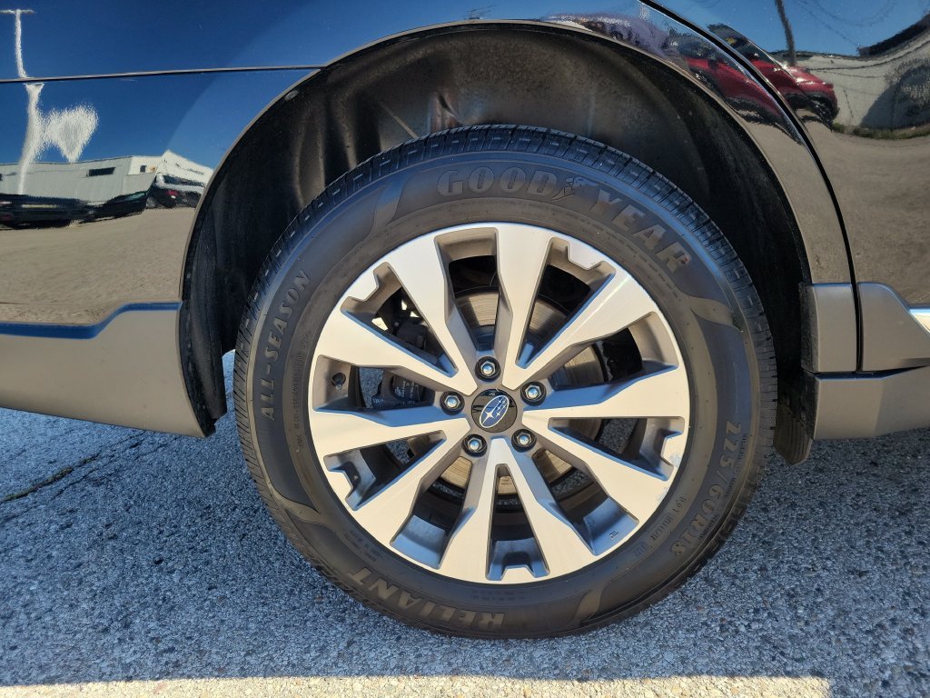 Used 2019 Black Subaru 2.5i Touring image 5