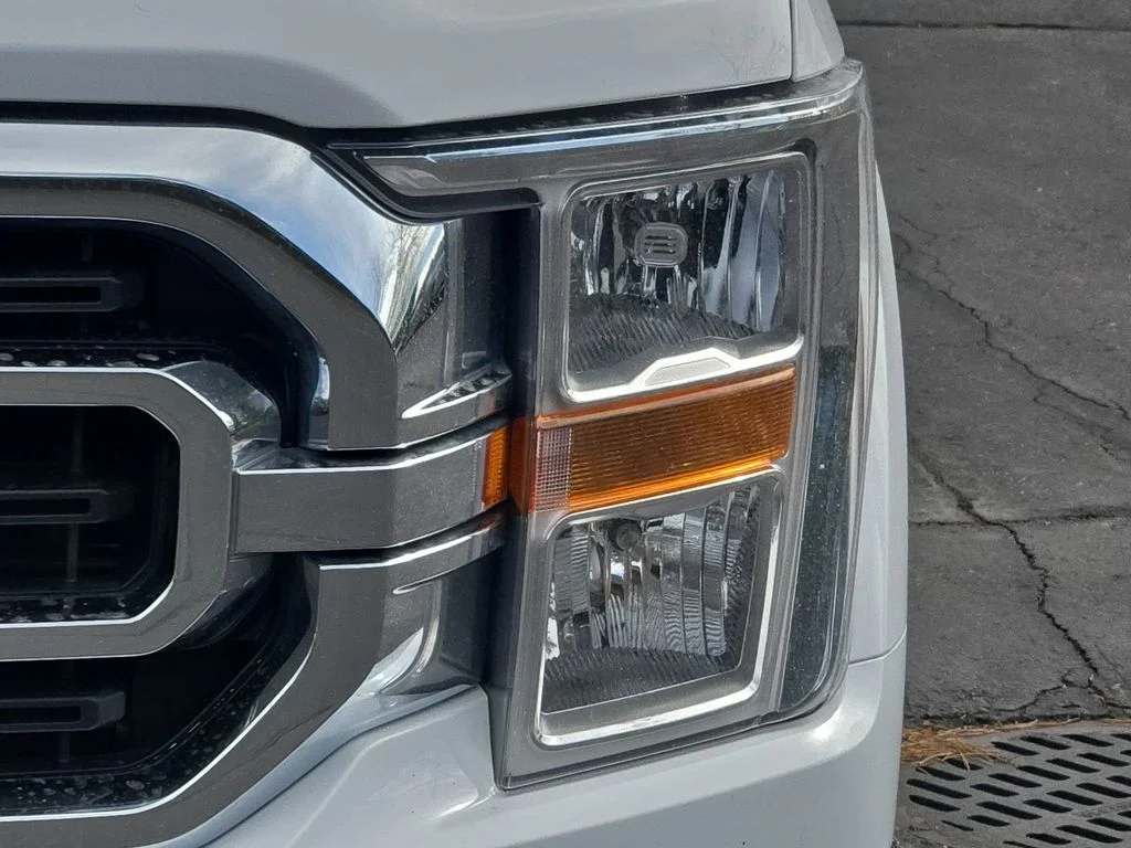 Used 2021 Oxford White Ford XLT image 16