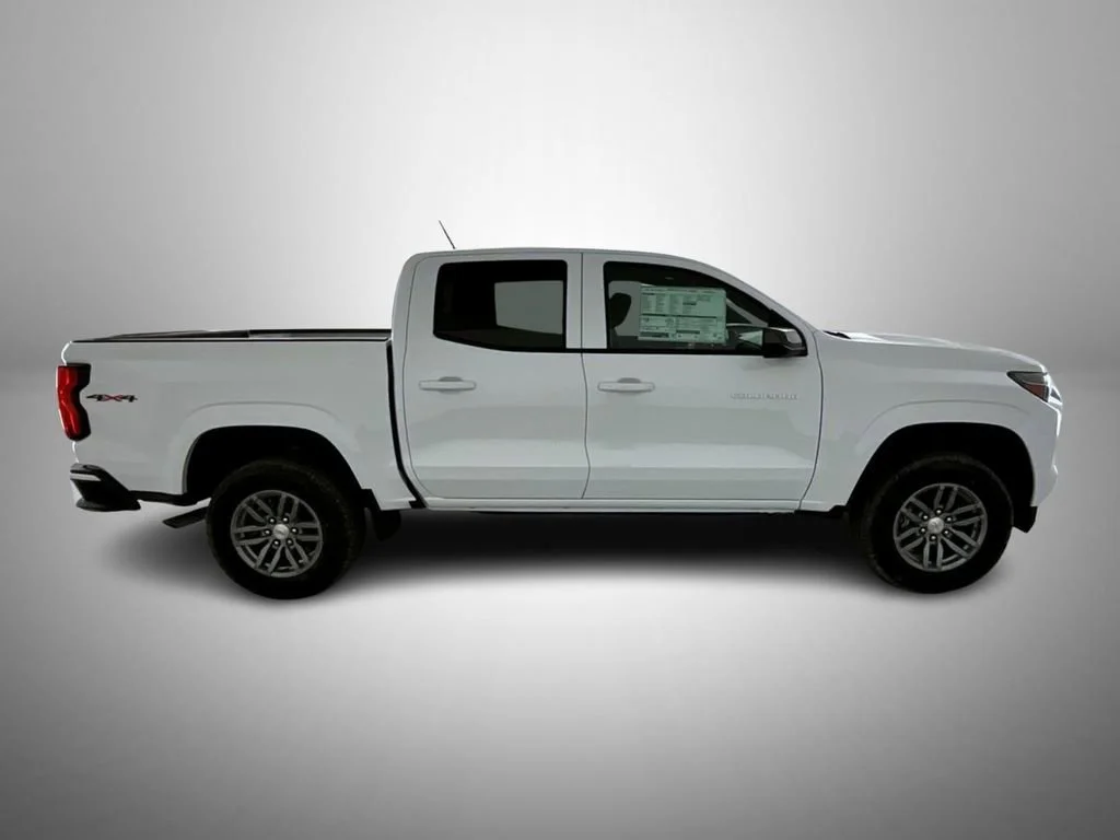 New 2026 Summit White Chevrolet LT image 4