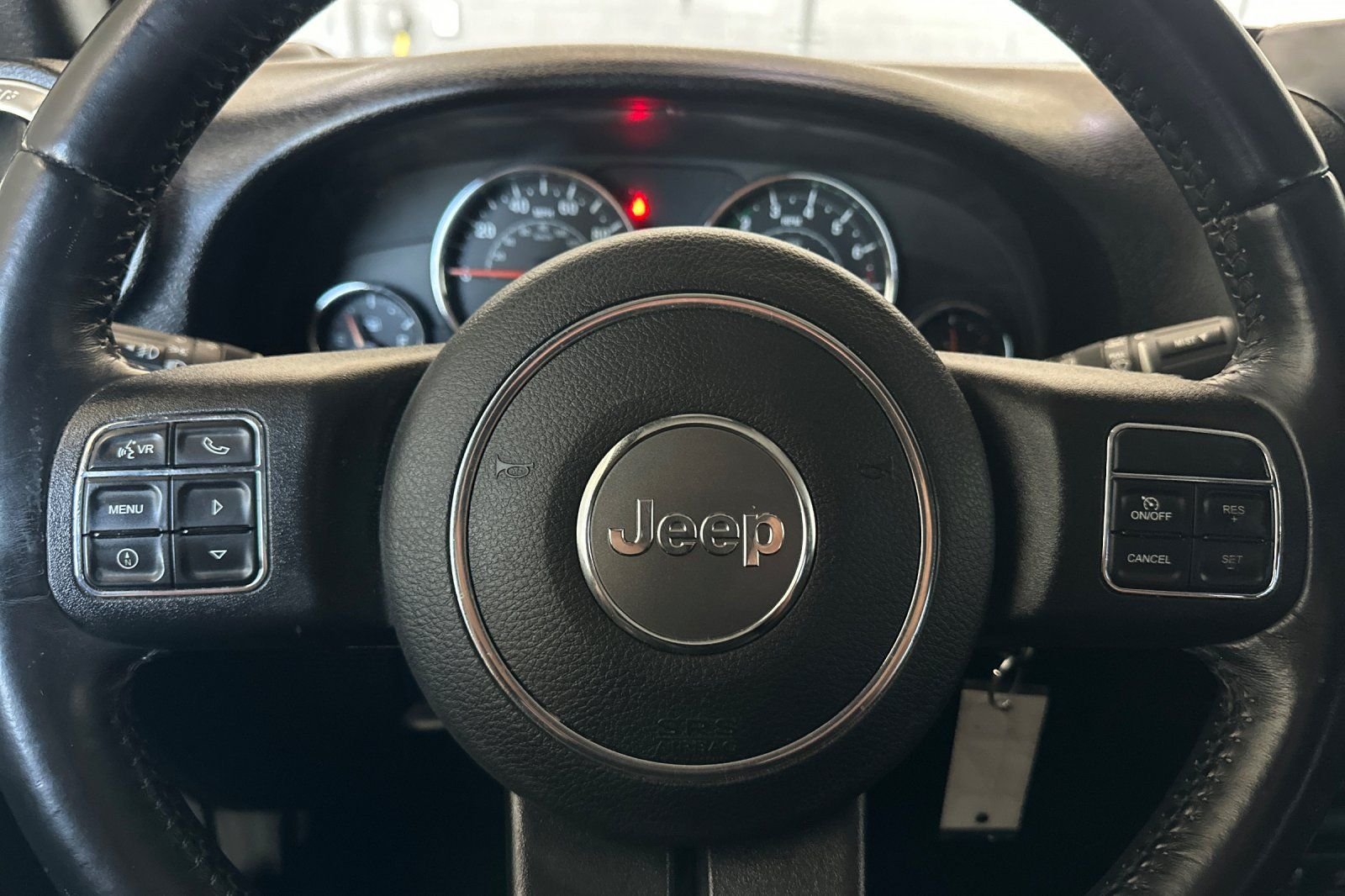 Used 2017 White Jeep Unlimited Sahara image 24