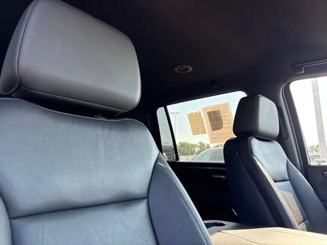 2025 Chevrolet Suburban Z71 - Photo 25