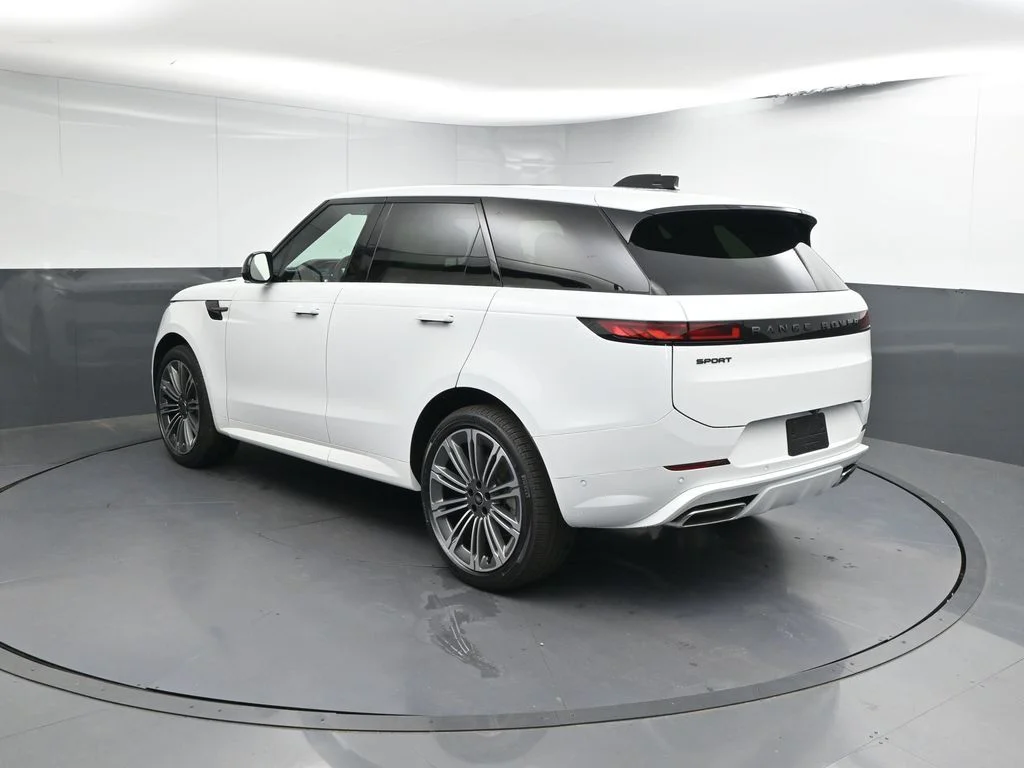 Certified Used 2025 White Land Rover Dynamic SE image 3