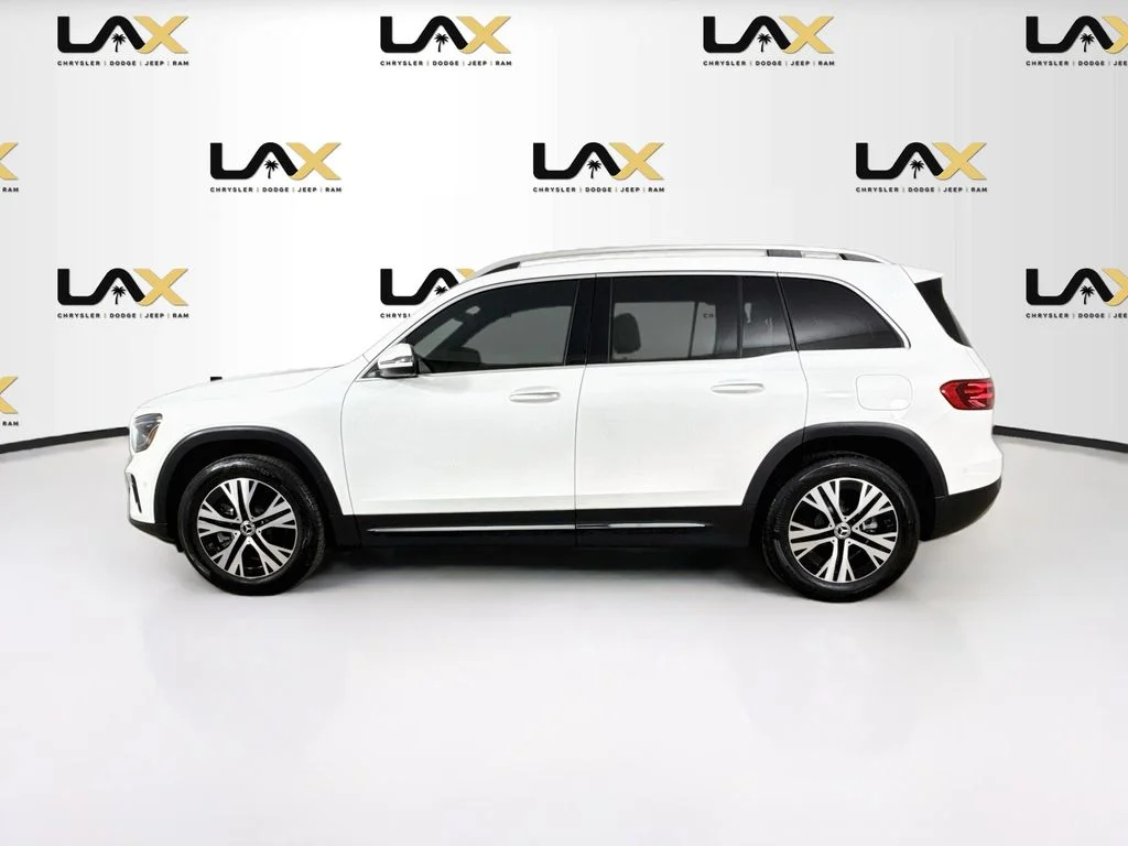 Used 2024 White Mercedes-Benz GLB 250 image 4