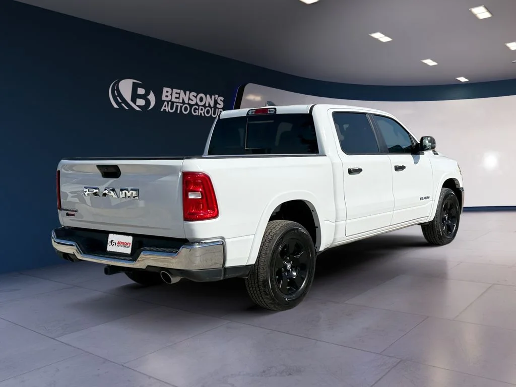 Used 2025 White Ram Big Horn/Lone Star image 5