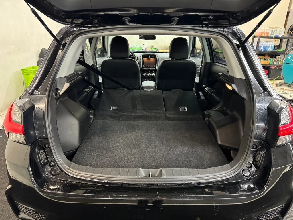 Used 2024 Black Mitsubishi 2.0 SE image 7