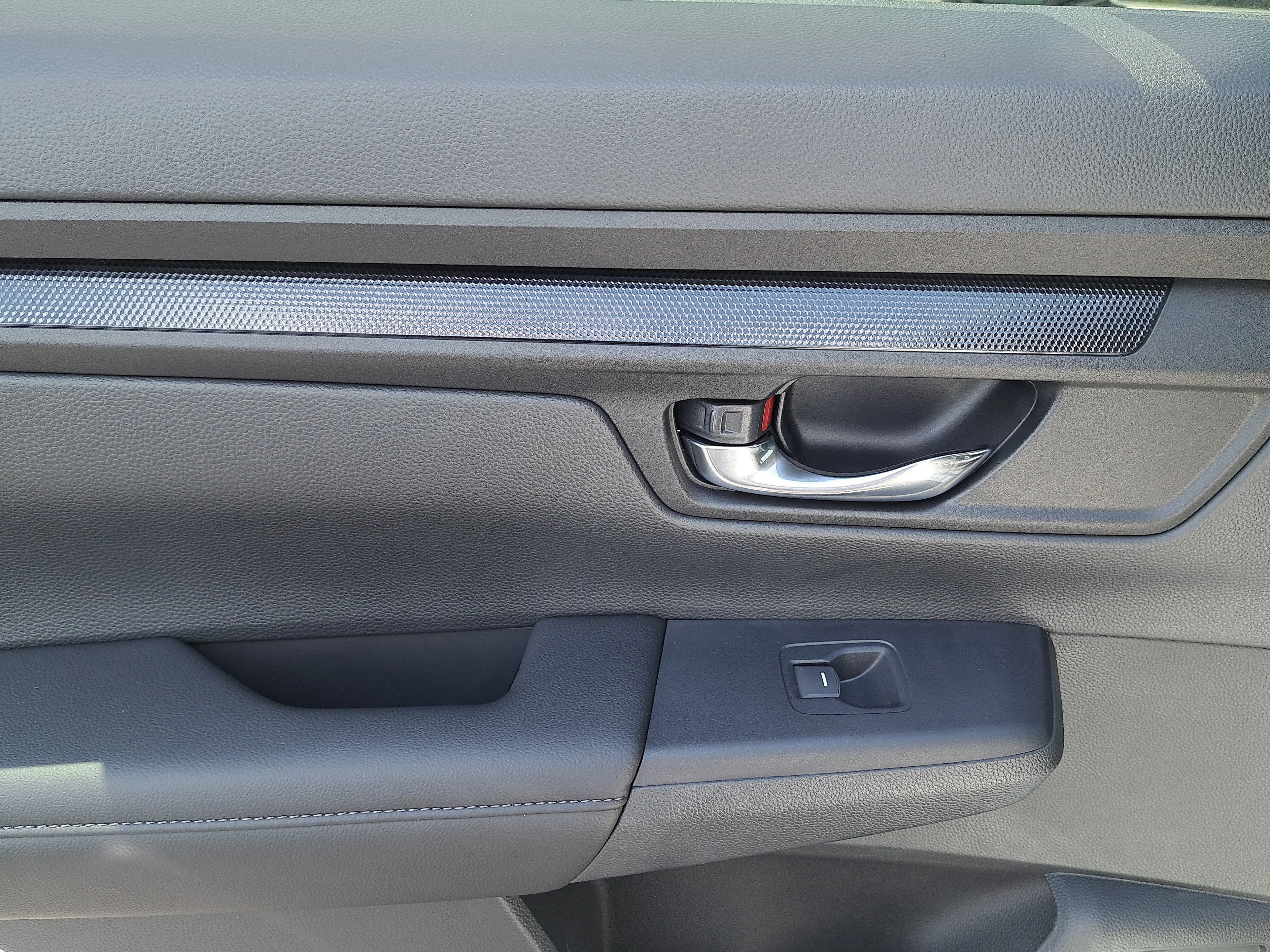 New 2026 Platinum White Pearl Honda EX image 19