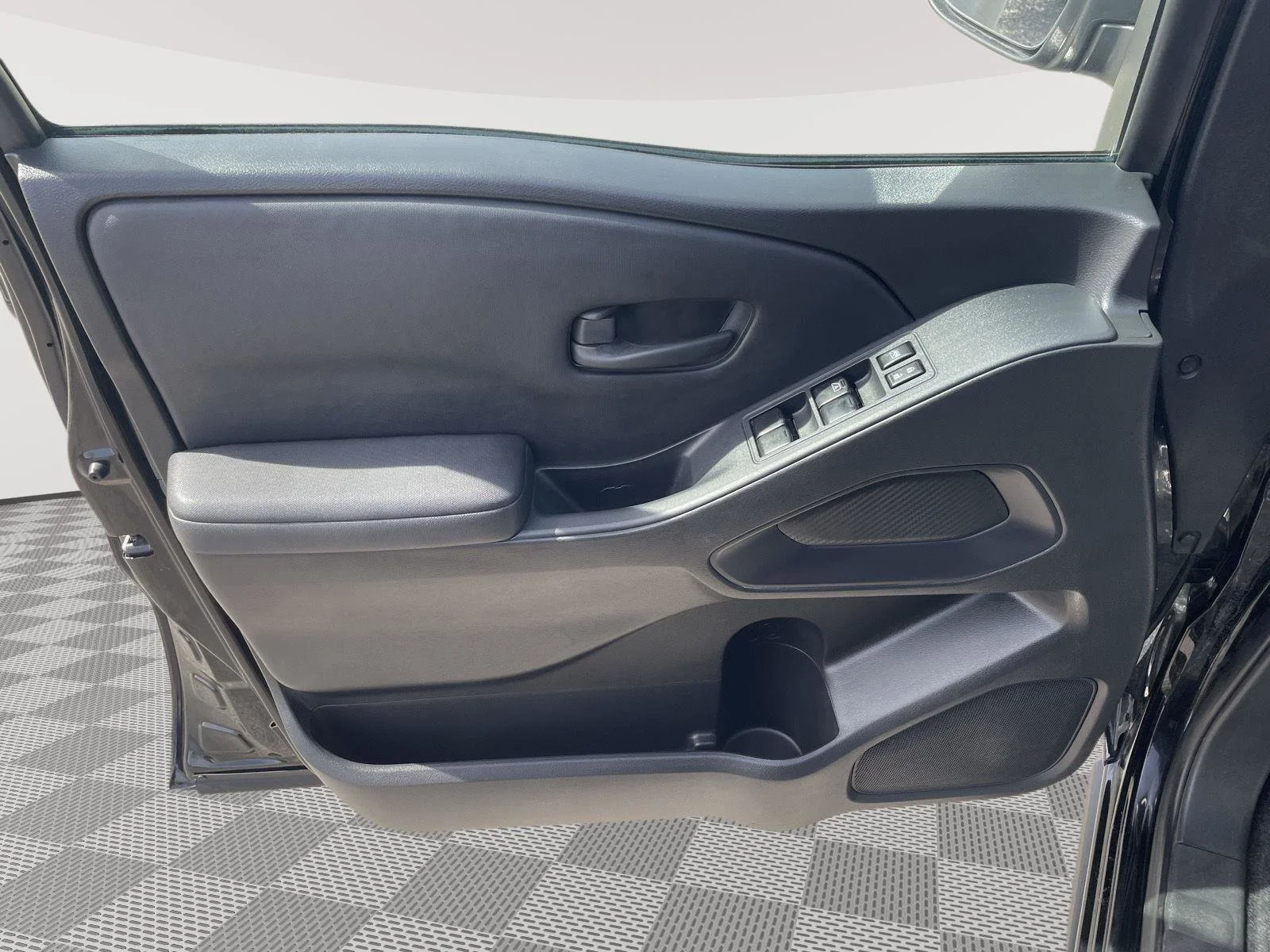 Used 2022 Super Black Nissan S image 22