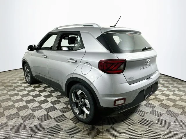New 2026 Silver Hyundai SEL image 5