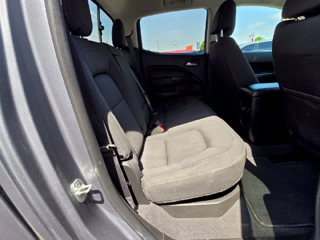 Used 2022 Gray GMC Elevation image 31